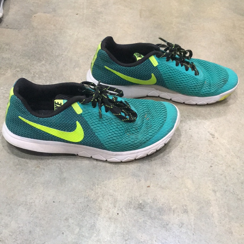 Nike flexed experience Rn 5 size 7